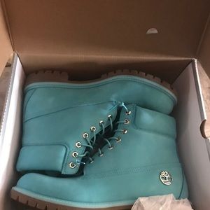 Men’s Size 11 Limited Release Timberlands.